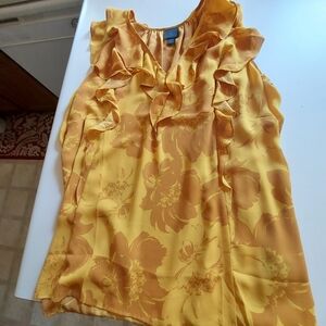 Sleeveless casual Vneck blouse